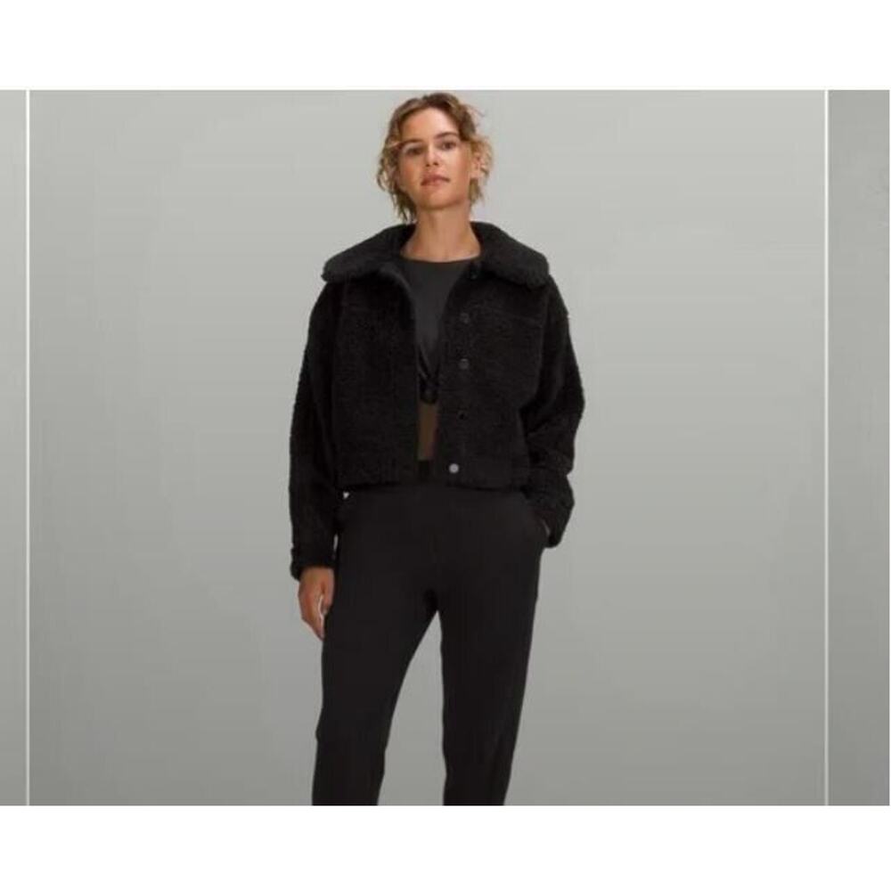 Lululemon Sz 4 Textured Fleece Button Jacket Black - image 1